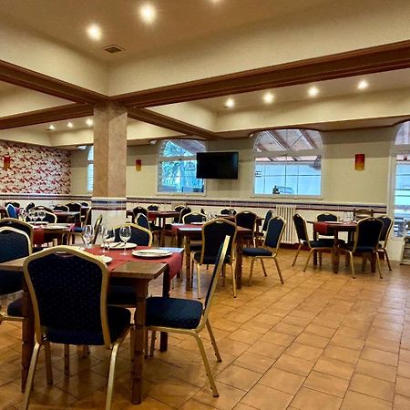 Hostal-Restaurante Posada Del Duque Villalbilla de Burgos Luaran gambar
