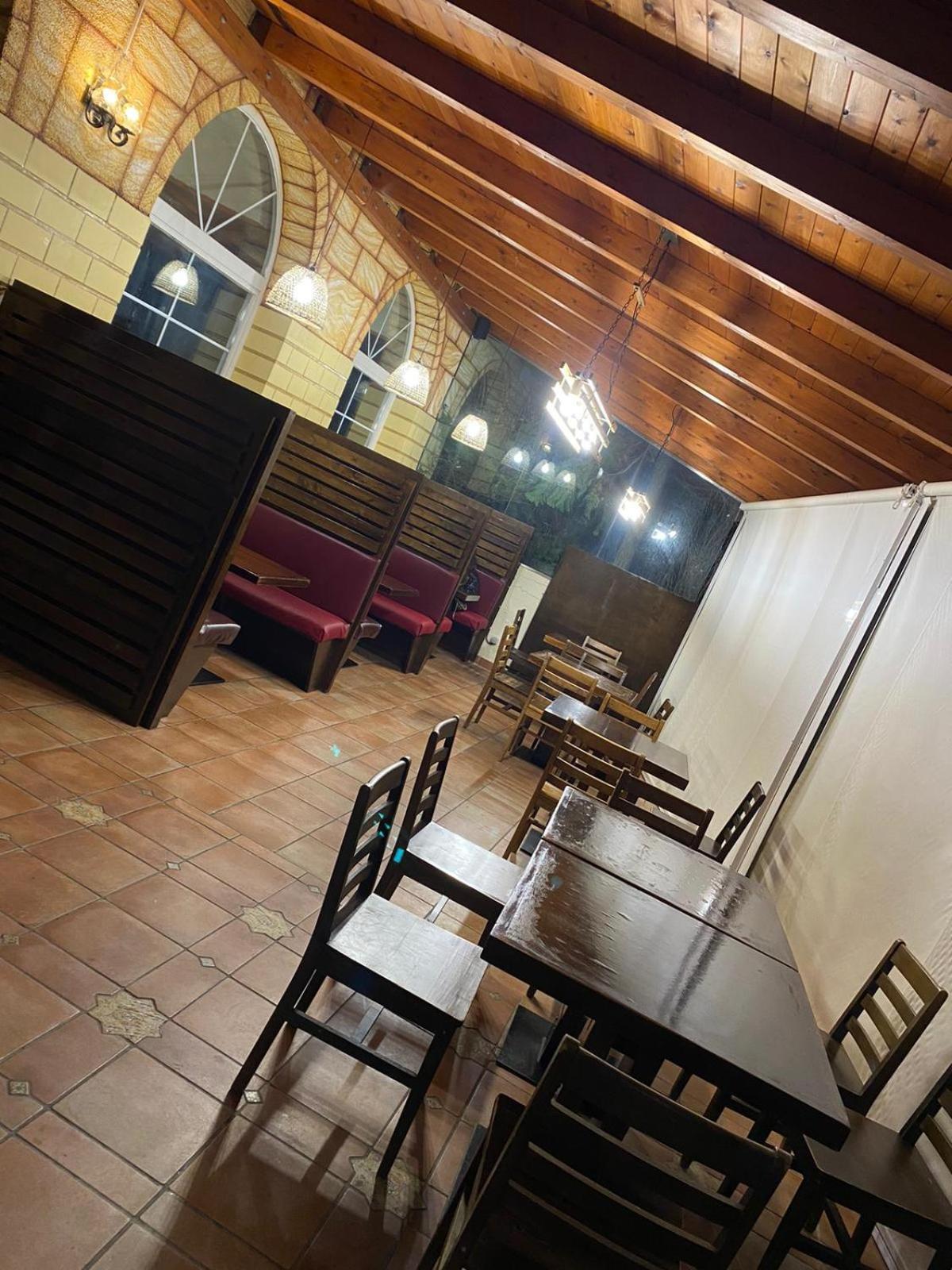 Hostal-Restaurante Posada Del Duque Villalbilla de Burgos Luaran gambar